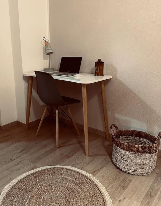 Gemuetliche Altstadtwohnung Mit Balkon Smart-Tv Erfurt Kültér fotó